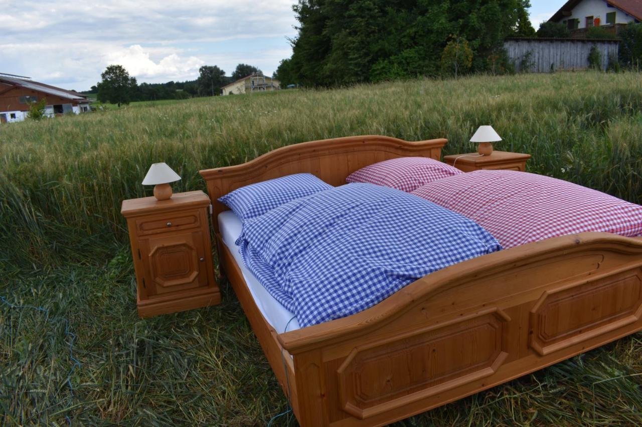 Отель Open Air, Bett Im Kornfeld Finning Экстерьер фото